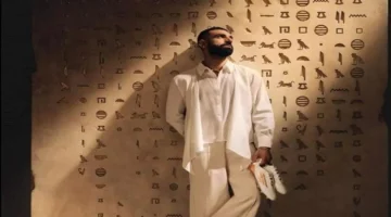 نقوش فرعونية على حذائه.. محمد صلاح يفاجئ بسعر جديد لكأس أمم 2025